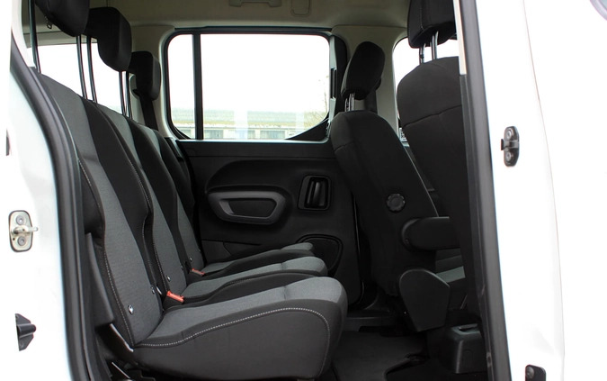Toyota Proace City Verso cena 89899 przebieg: 69900, rok produkcji 2021 z Sławno małe 172
